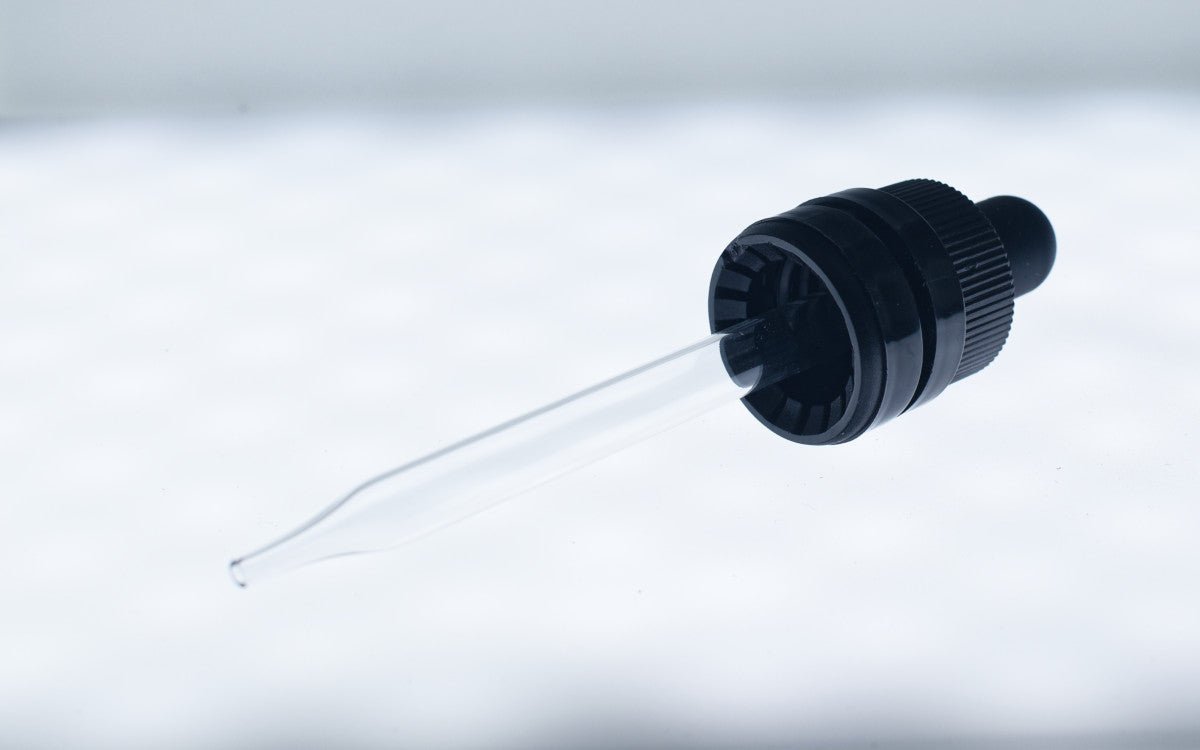 Pipette med barnesikring til glassflaske 50 ml (18 mm hals) - Aromateket