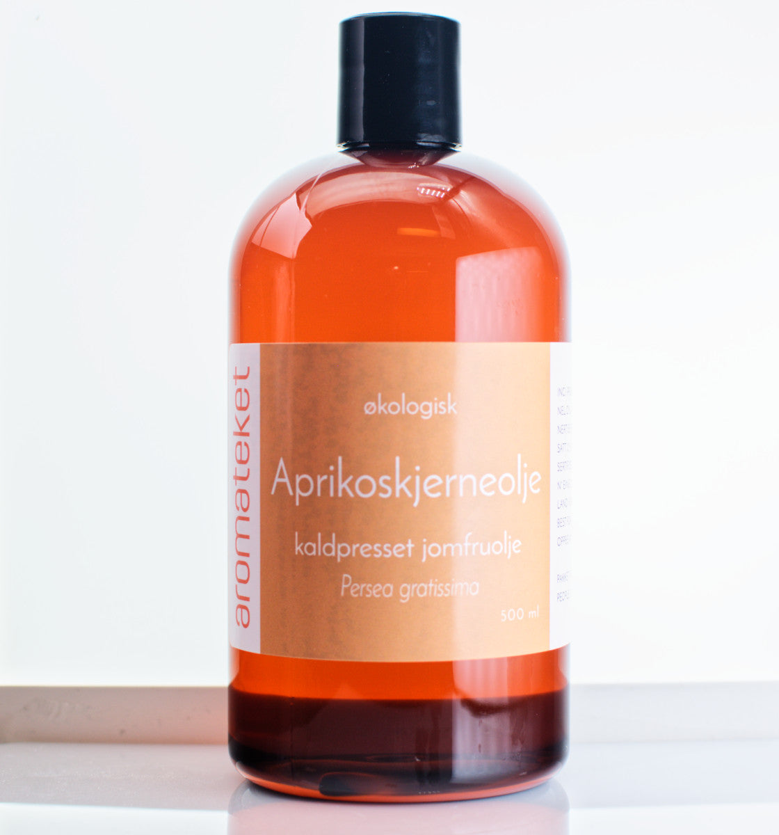 Aprikoskjerneolje (kaldpresset, uraffinert og økologisk)